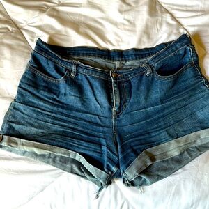 Jena shorts, rips/tear at bottom